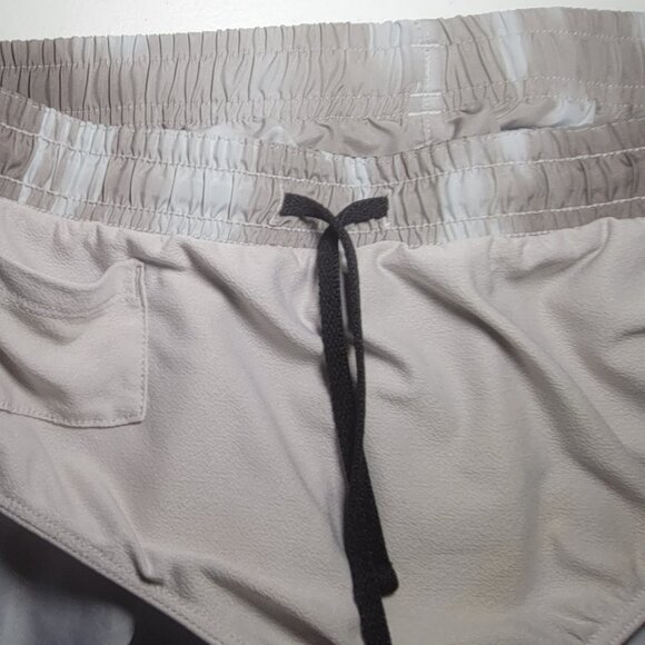 Under Armour Womens Gray with Lime Green Trim Athletic Shorts Size 12/14 - Picture 4 of 10